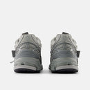 Balance 1906A Concrete Silver Metallic