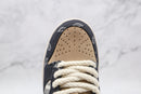 SB Dunk Low Travis Scott