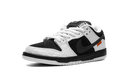 SB Dunk Low TIGHTBOOTH