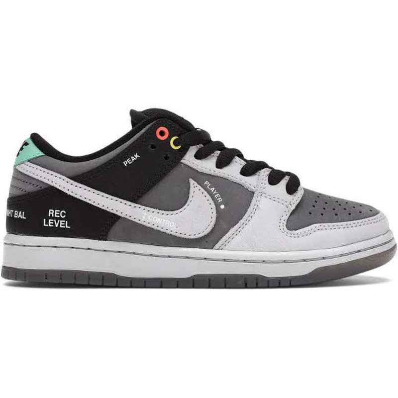 SB Dunk Low Vx1000