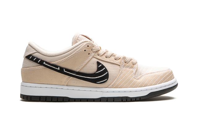 SB Dunk Low Albino & Preto 'Jiu-Jitsu'