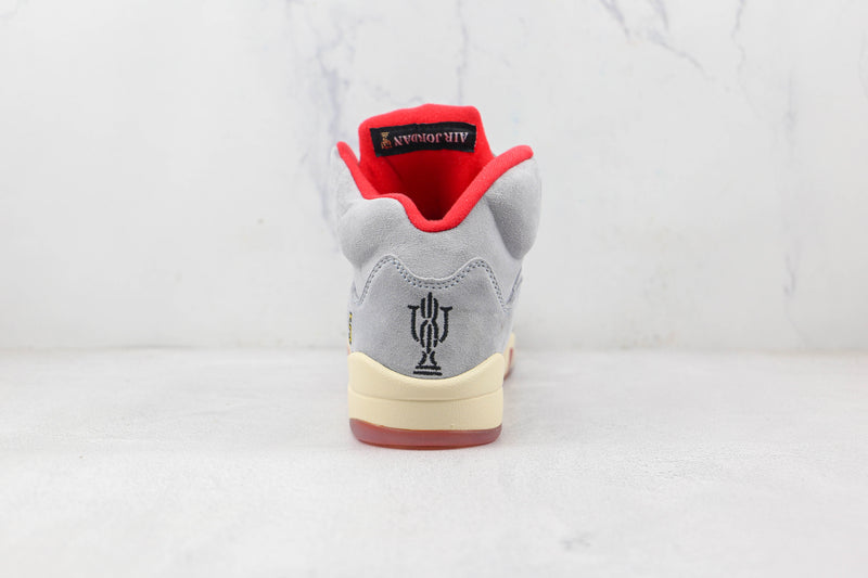 5 Retro Trophy Room Ice Blue