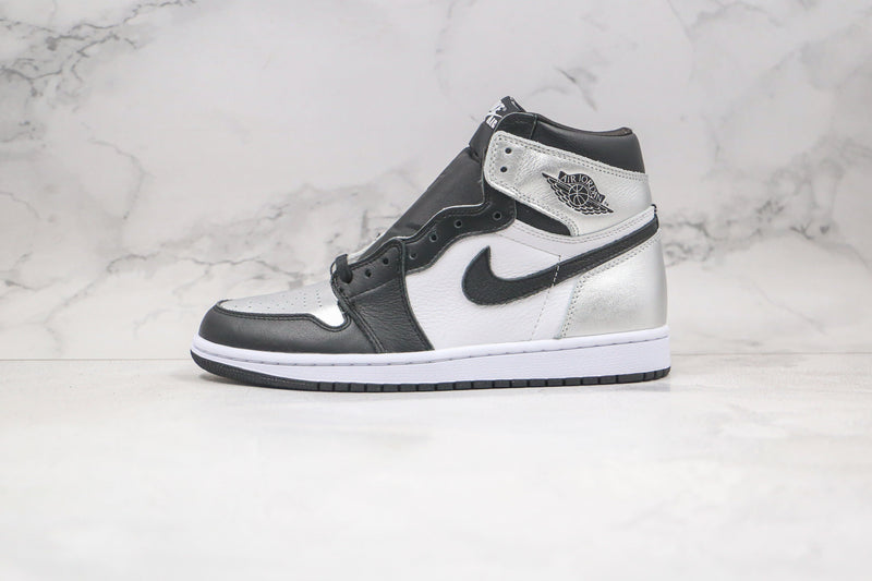 1 Retro High Silver Toe
