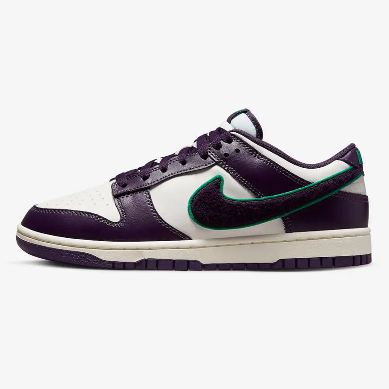 Dunk Low Chenille Swoosh Sail Grand Purple