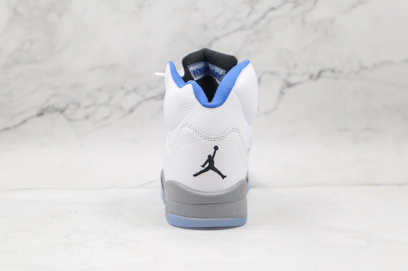 5 Retro White Stealth