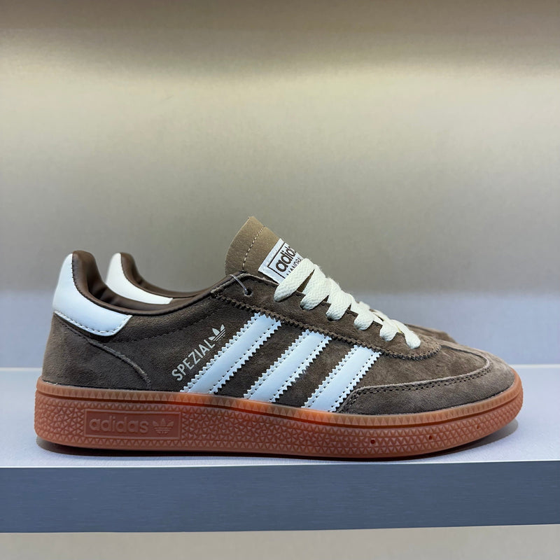 Handball Spezial Earth Strata Brown (Pronta Entrega)