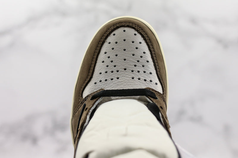 1 Retro High Travis Scott Mocha