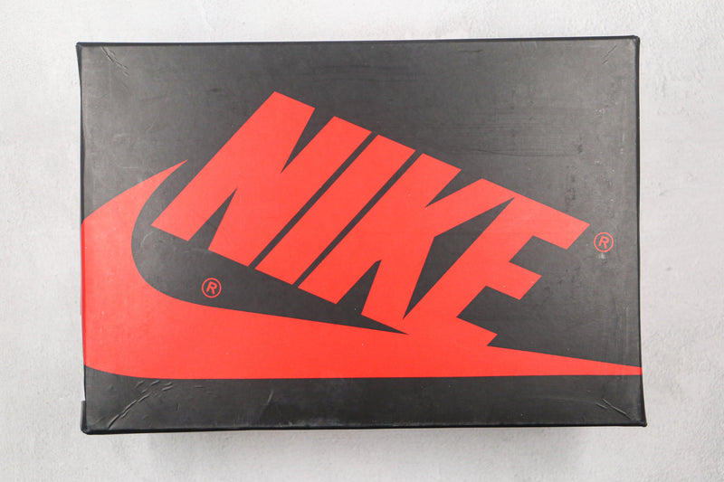 1 Retro High Silver Toe