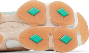 Balance 9060 Joe Freshgoods Inside Voices Penny Cookie Pink