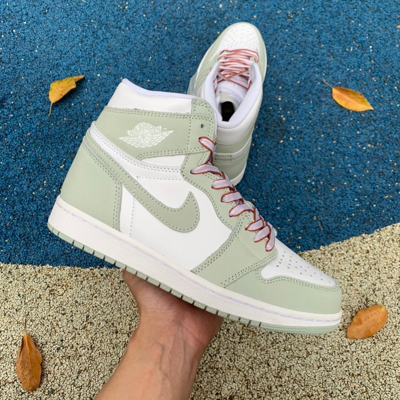 1 Retro High OG Seafoam