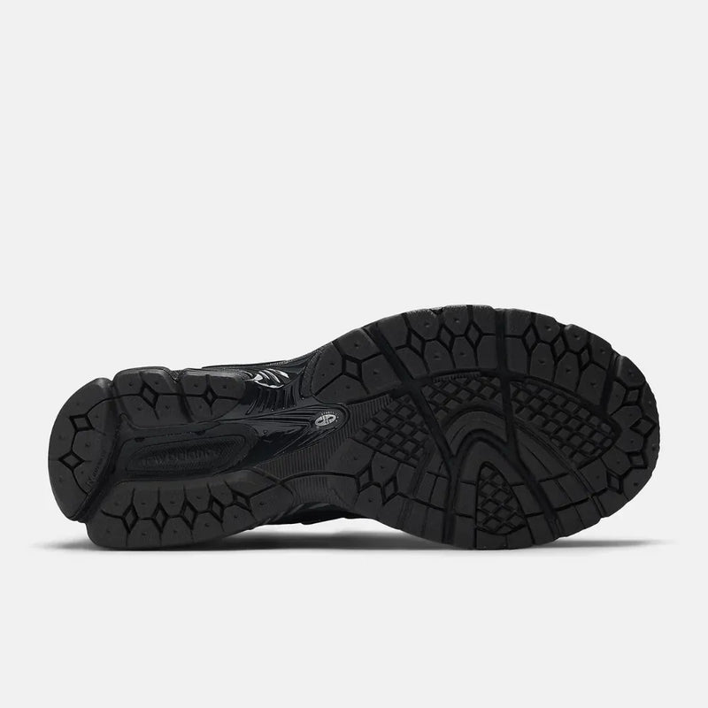 Balance 1906R Black Dark Silver Metallic Cement