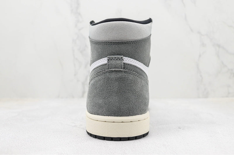 1 Retro High Washed Black