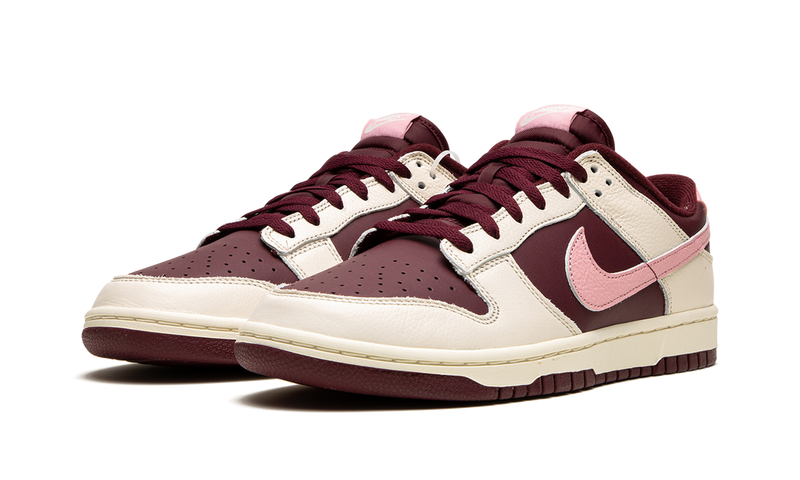 Dunk Low Valentine’s Day