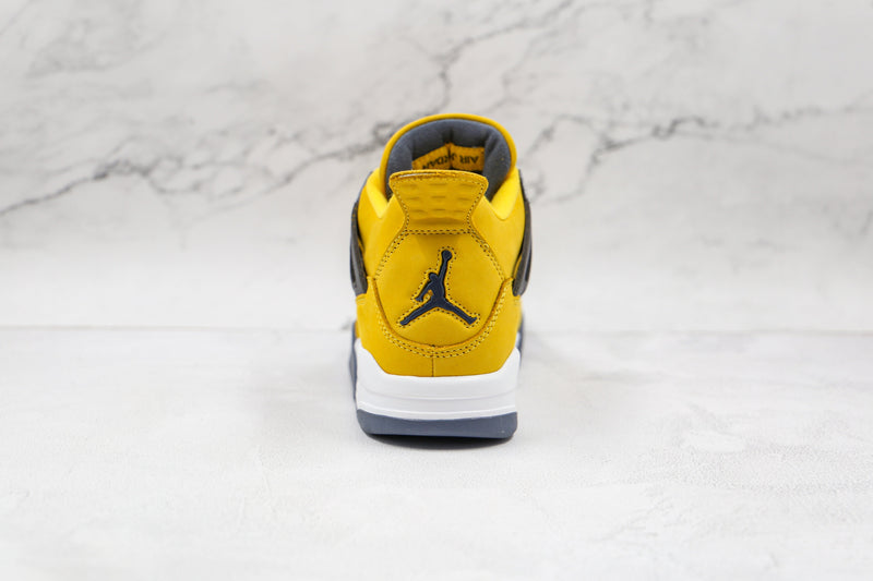 4 Retro Lightning