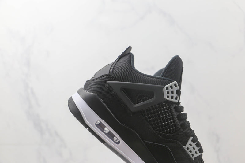 4 Retro SE Black Canvas