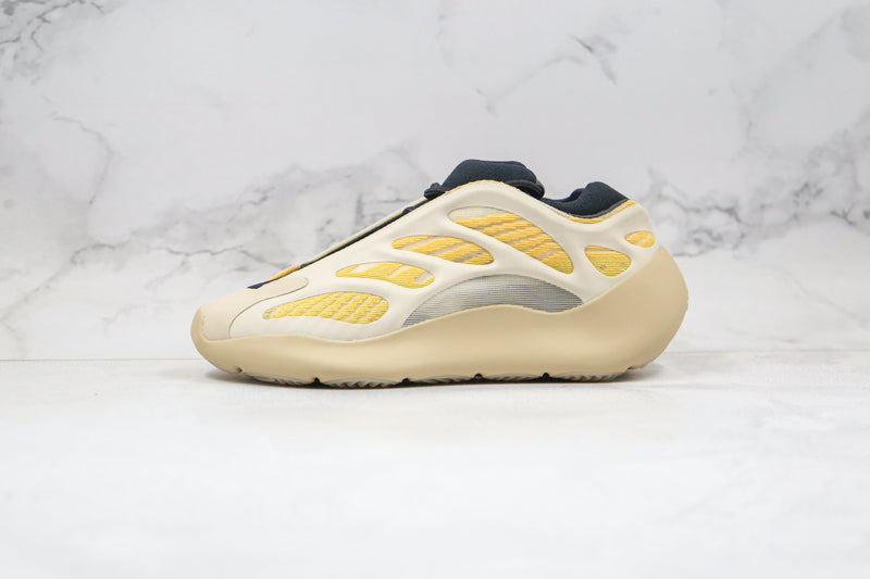 Boost 700 V3 Safflower