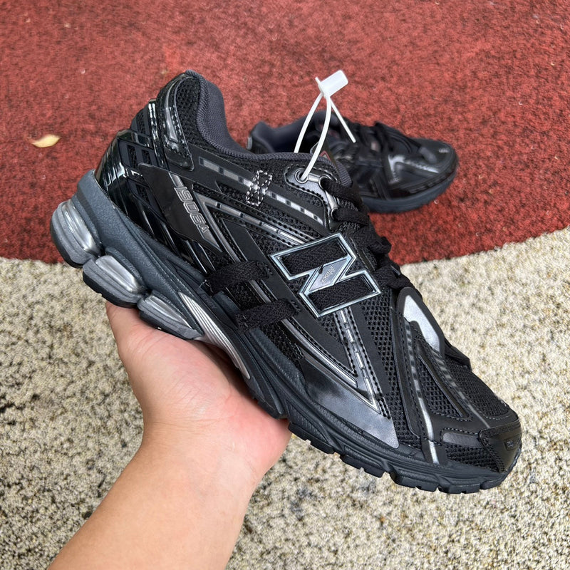 Balance 1906A Black