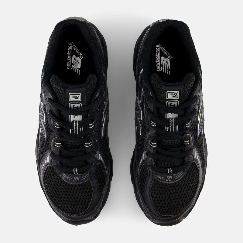 Balance 740v2 Black Grey Silver