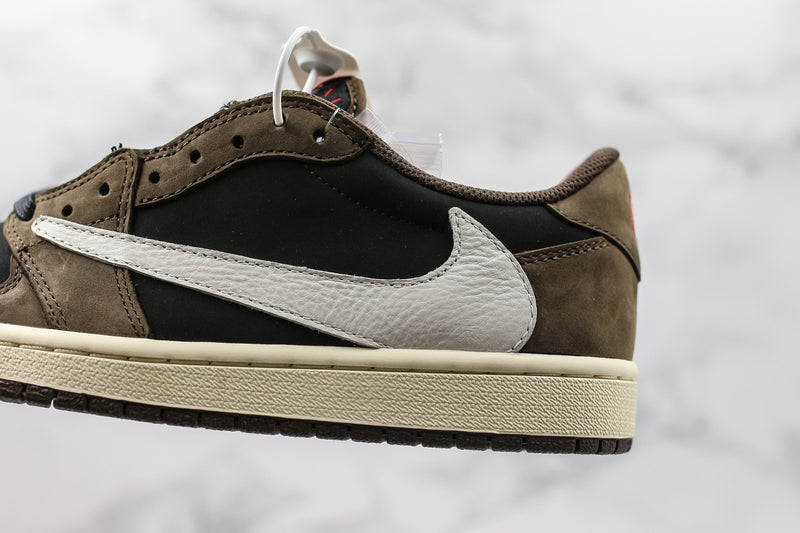 1 Retro Low OG SP Travis Scott