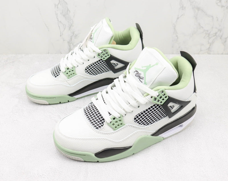 4 Retro Seafoam