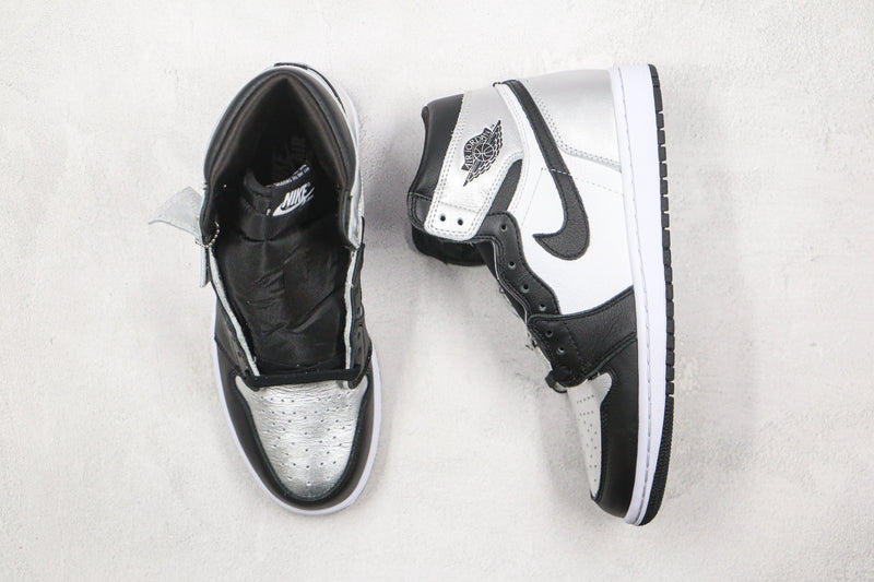1 Retro High Silver Toe