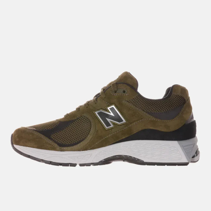 Balance 2002R Woodland Black Cement