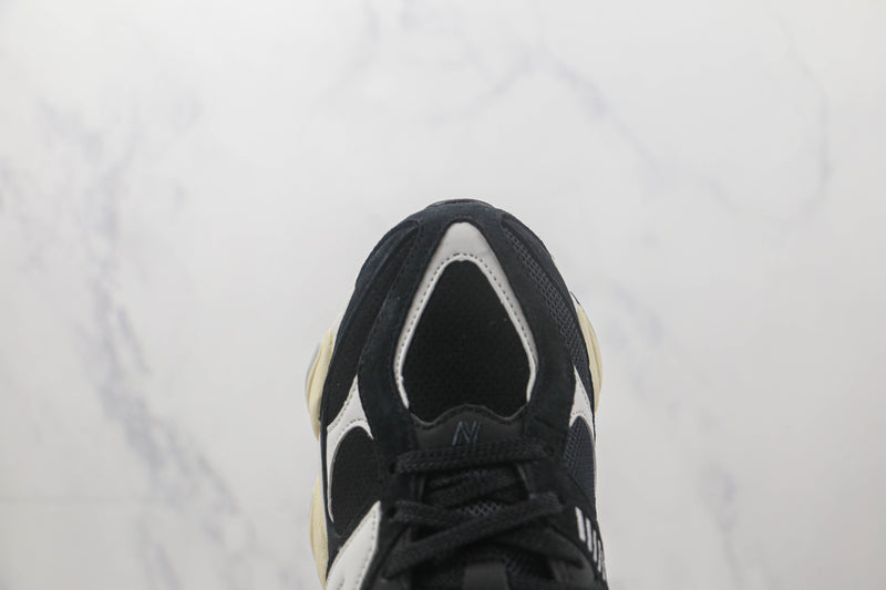 Balance 9060 Black White