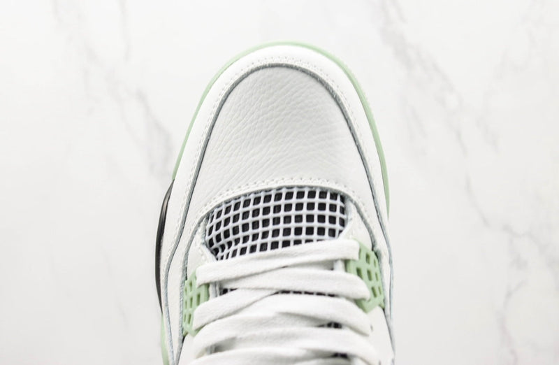 4 Retro Seafoam