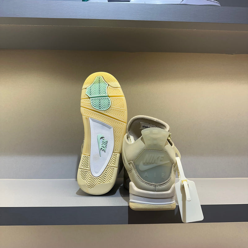 4 Retro Off-White Sail (Pronta Entrega)