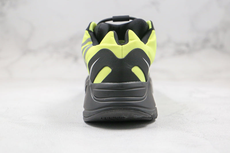 Boost 700 MNVN Phosphor