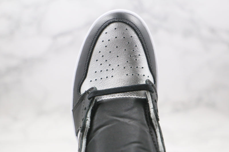 1 Retro High Silver Toe