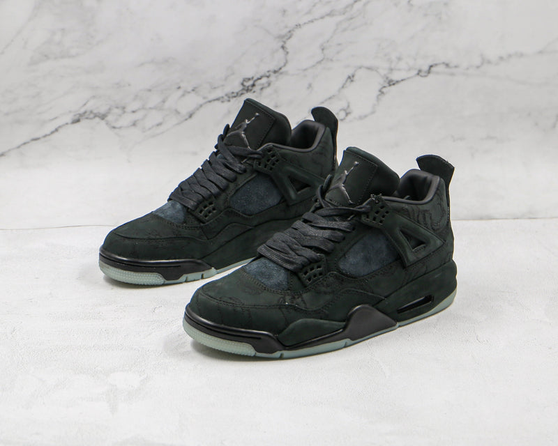 4 Retro Kaws Black