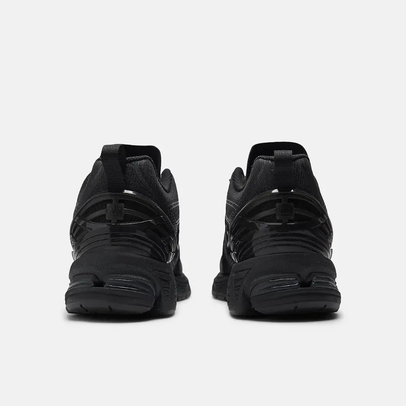 Balance 1906R Black Dark Silver Metallic Cement
