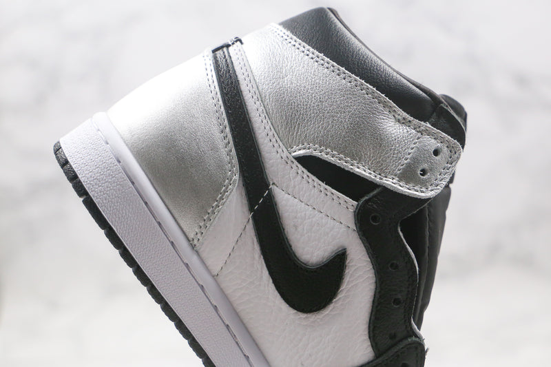 1 Retro High Silver Toe