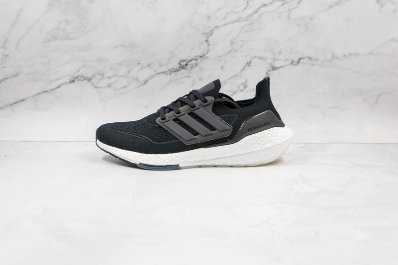 Ultraboost  21 Black White