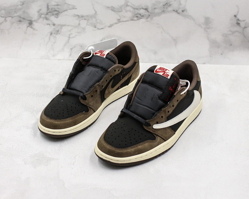 1 Retro Low OG SP Travis Scott