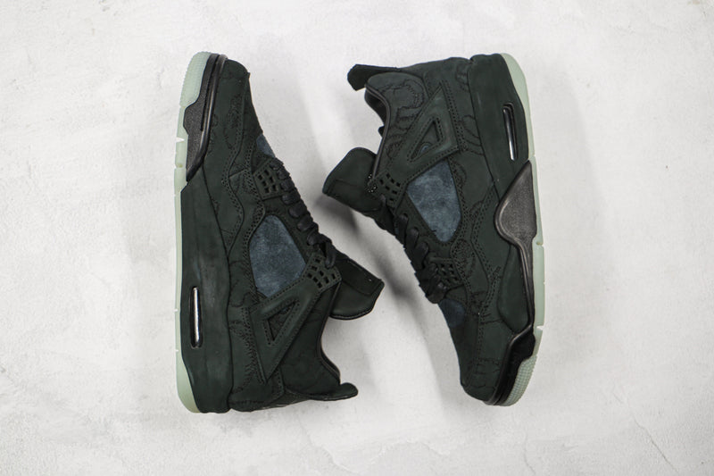 4 Retro Kaws Black