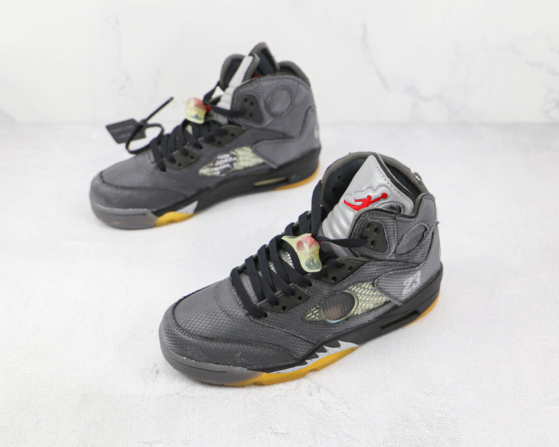 5 Retro Off-White Black