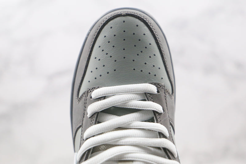 SB Dunk Low Staple NYC Pigeon