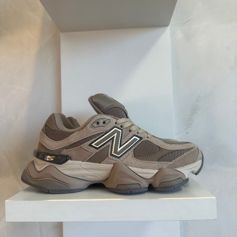 Balance 9060 Mushroom Timberwolf (Pronta Entrega)