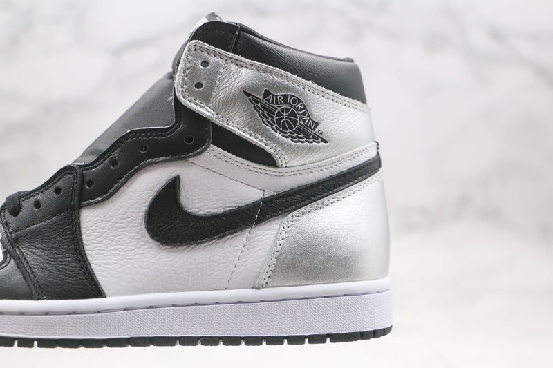 1 Retro High Silver Toe