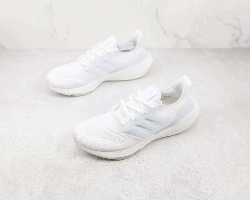 UltraBoost 22 Triple White