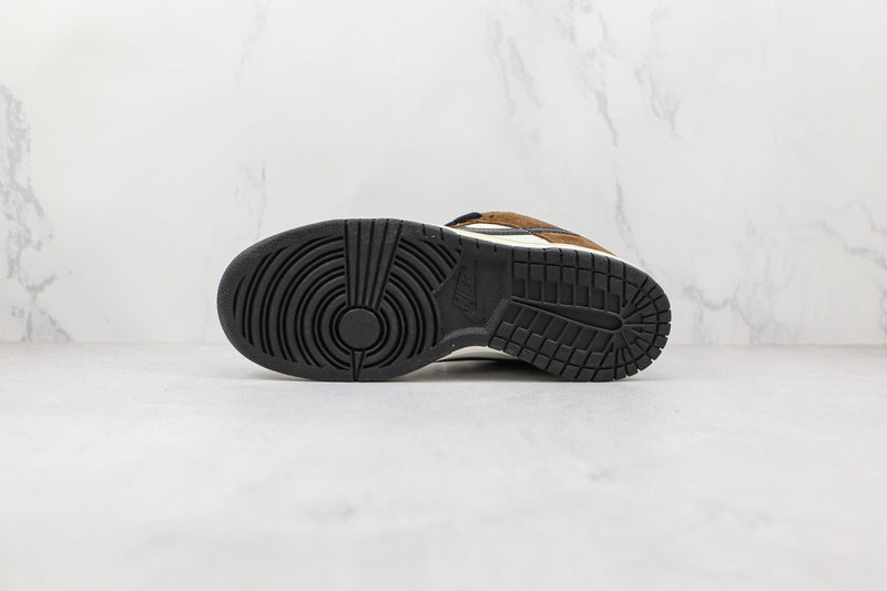 SB Dunk Low White Black Trail End Brown