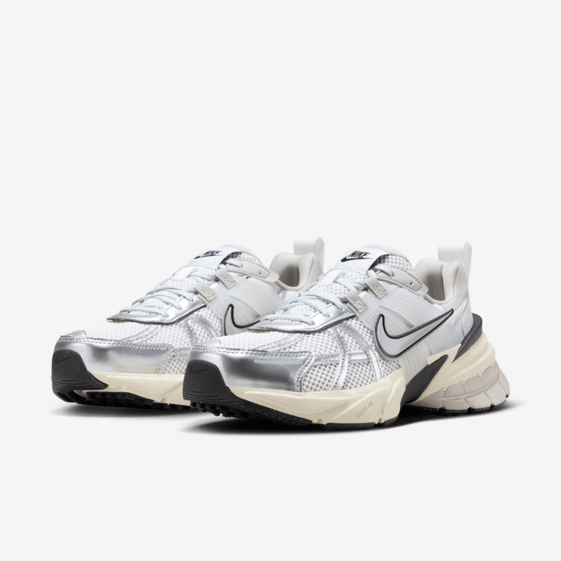V2K Run Summit White Metallic Silver