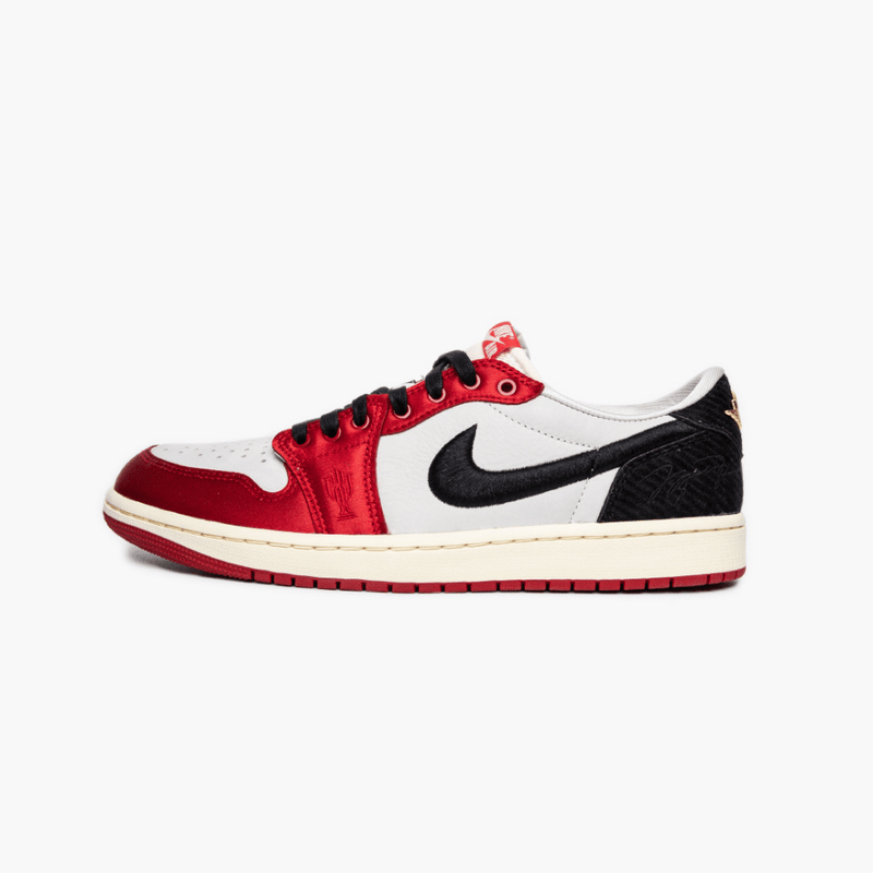 1 Retro Low Trophy Room