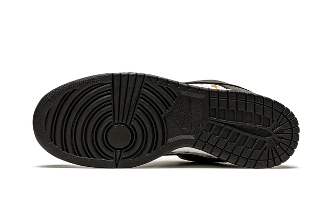 SB Dunk Low Supreme Stars Black