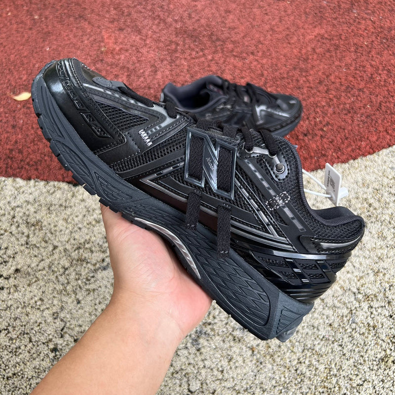 Balance 1906A Black
