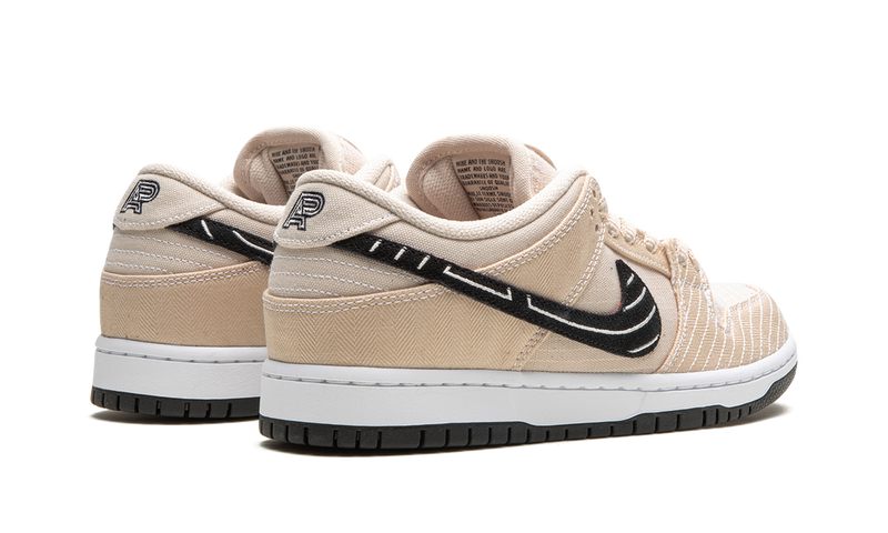SB Dunk Low Albino & Preto 'Jiu-Jitsu'