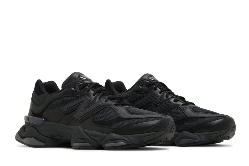 Balance 9060 Triple Black